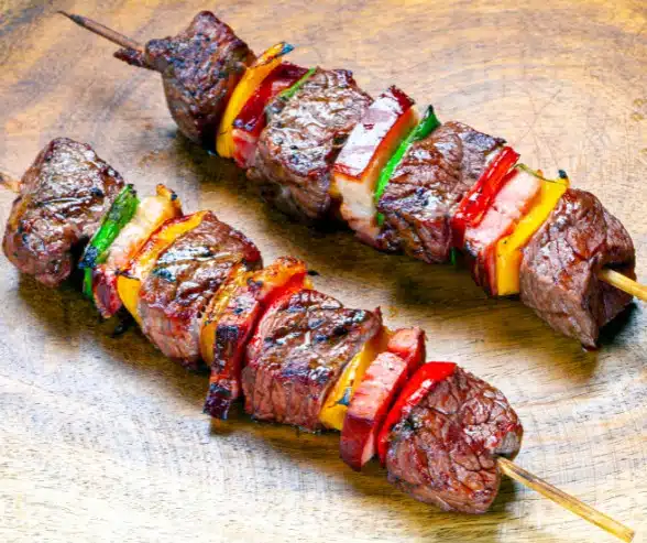spiedini di carne e verdura