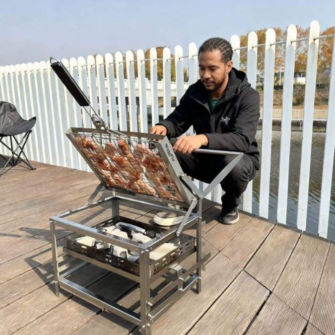 Grotelių ir žarijų detalė