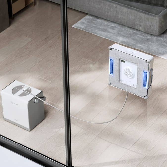 MINIBOT ECOCLEAN ar staciju